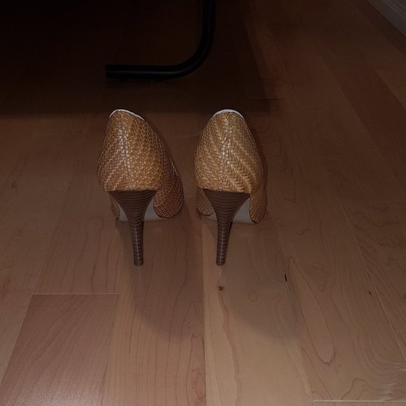 Nine West Gracefulo Women's Beige Tan Basket Weave Heels Pumps Size 6.5 M New - Picture 5 of 6